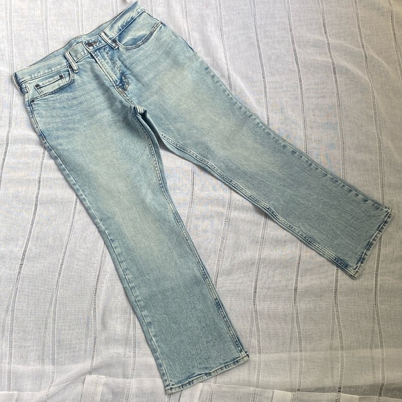 Old Navy NWT light wash bootcut denim. - Picture 3 of 10